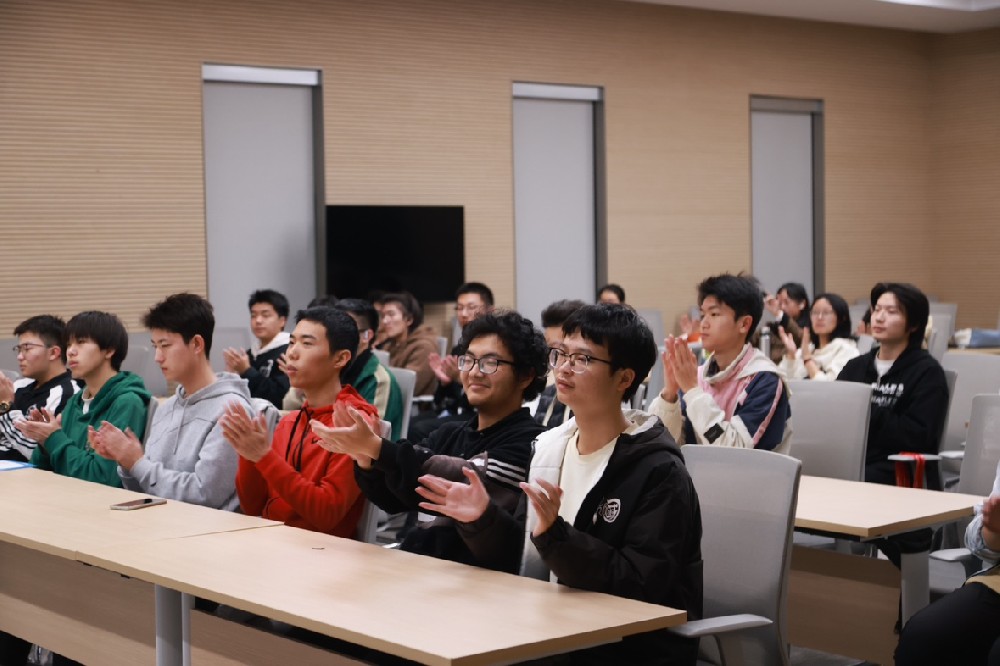 华大冬令营圆满结营,生命科学新苗茁壮成长